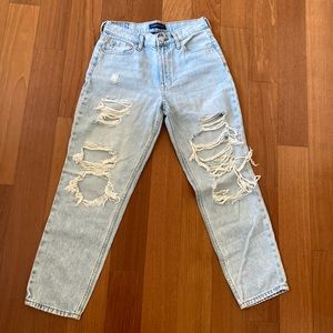 Mom jeans size 4